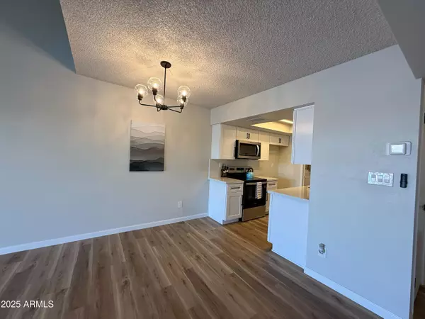 Phoenix, AZ 85029,11040 N 28TH Drive #326
