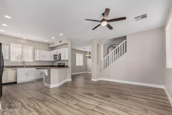 Phoenix, AZ 85045,320 W MOUNTAIN SAGE Drive