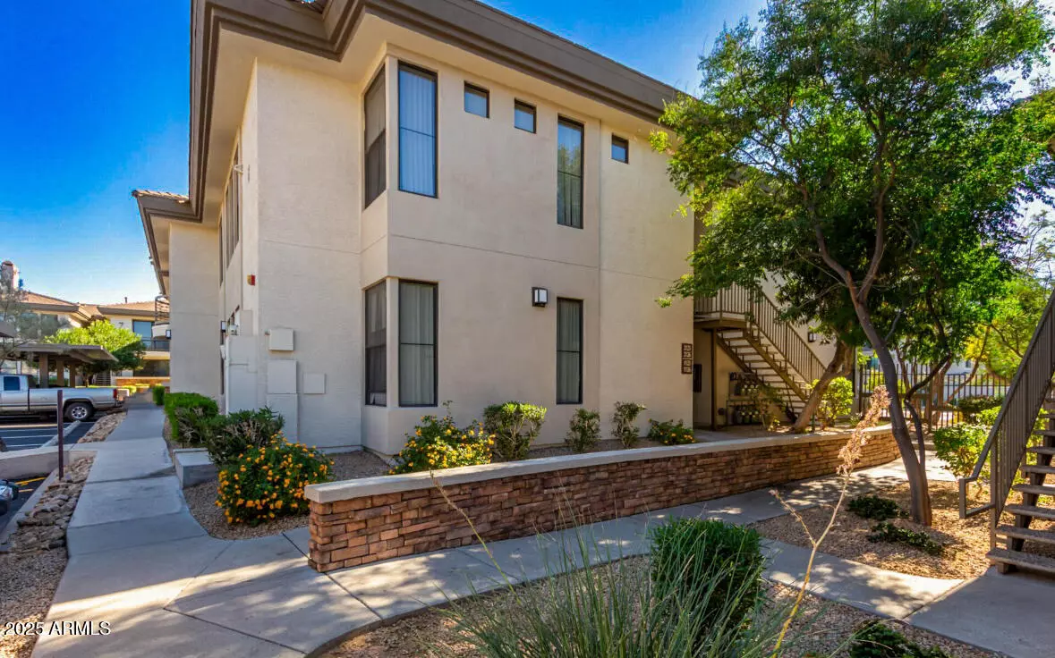 Phoenix, AZ 85054,6900 E PRINCESS Drive #1126