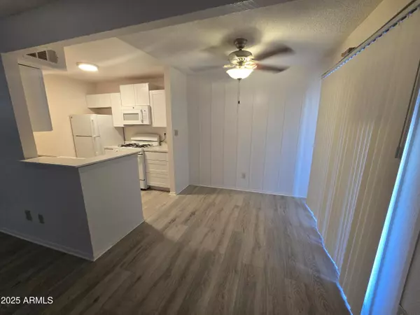 Phoenix, AZ 85015,1701 W TUCKEY Lane #104