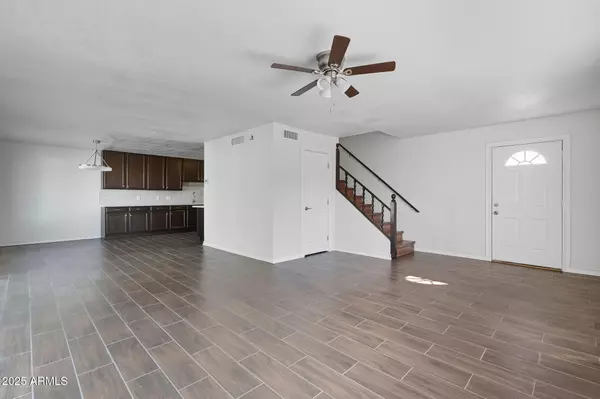 Glendale, AZ 85302,10002 N 66TH Lane