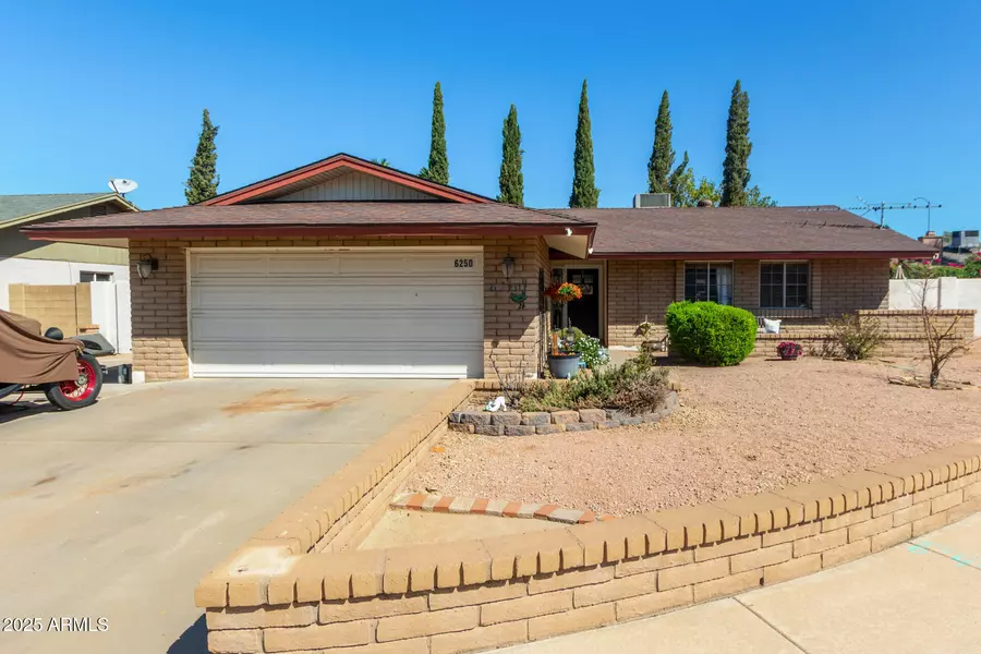 6250 E GRANDVIEW Circle, Mesa, AZ 85205