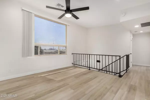 Glendale, AZ 85304,4530 W PARADISE Drive