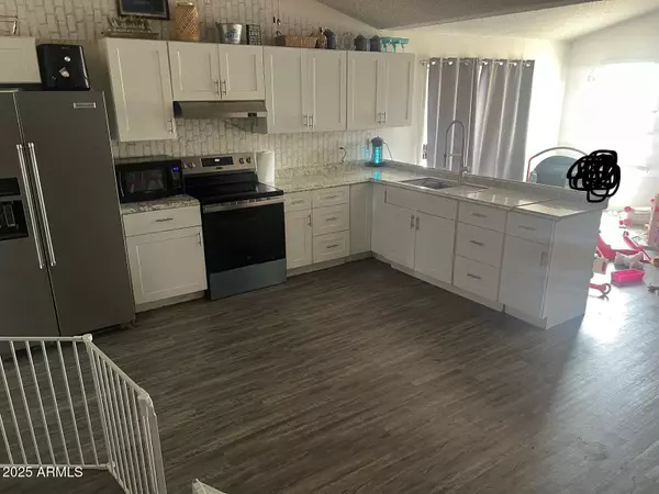 Phoenix, AZ 85033,6901 W MONTEREY Way