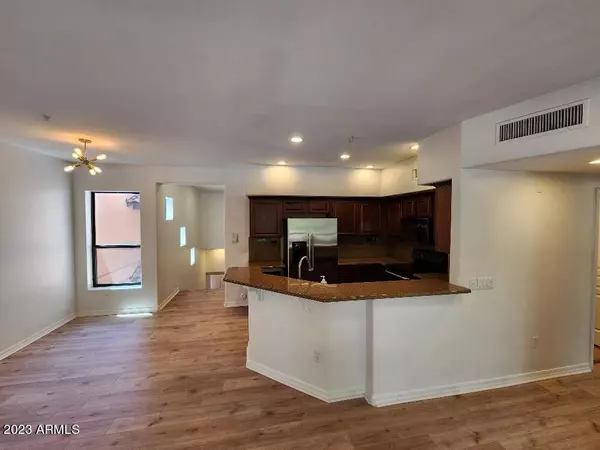 Phoenix, AZ 85050,20660 N 40TH Street #2162