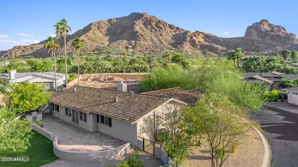 Paradise Valley, AZ 85253,5635 E LINCOLN Drive #34