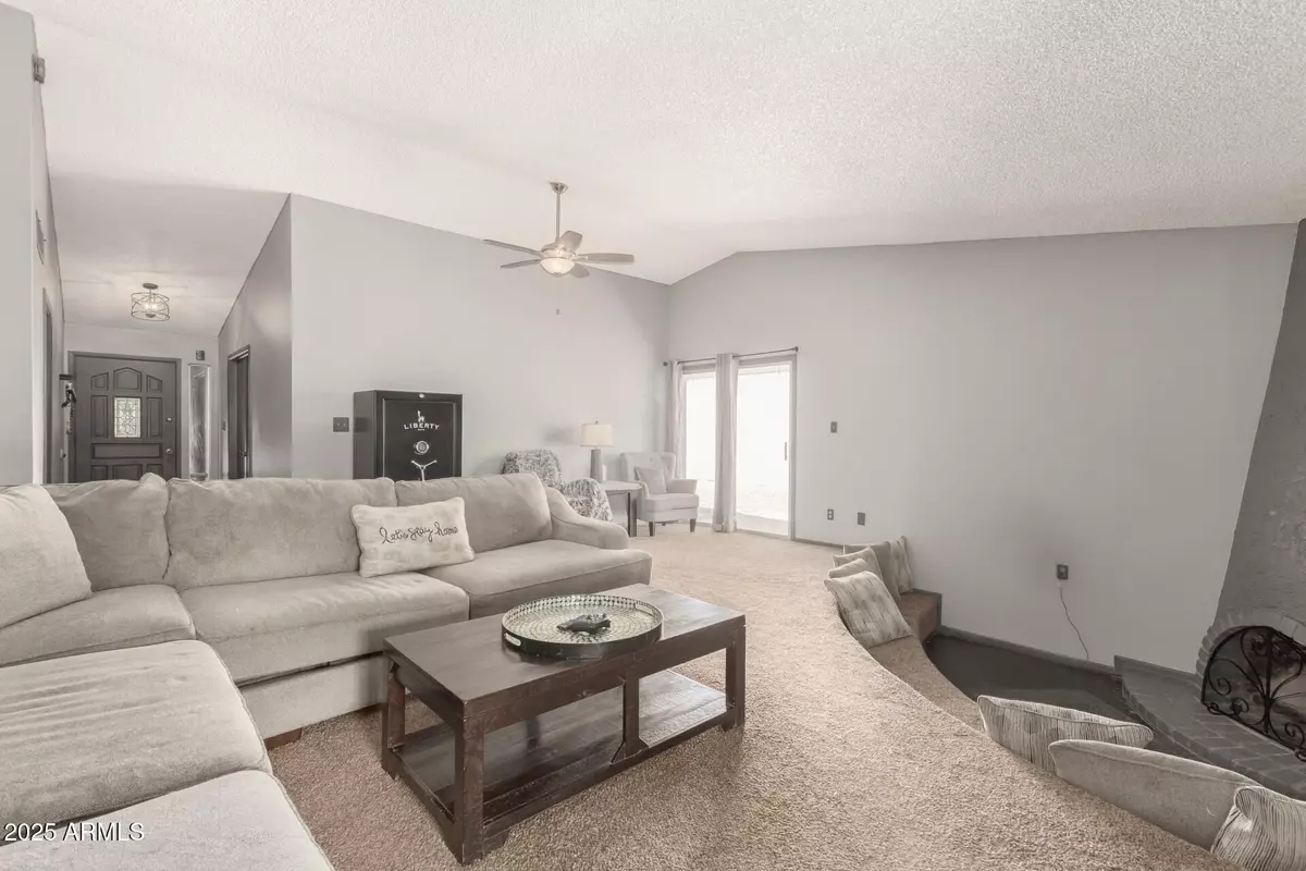 Glendale, AZ 85302,5249 W Mountain View Road
