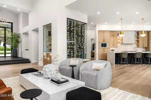 Paradise Valley, AZ 85253,7001 E CABALLO Circle