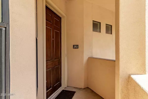 Paradise Valley, AZ 85253,7027 N SCOTTSDALE Road #251