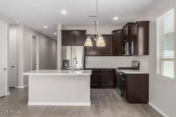 Tolleson, AZ 85353,8419 W ENCINAS Lane