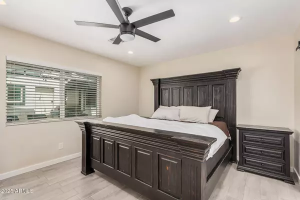 Phoenix, AZ 85018,3516 E EARLL Drive