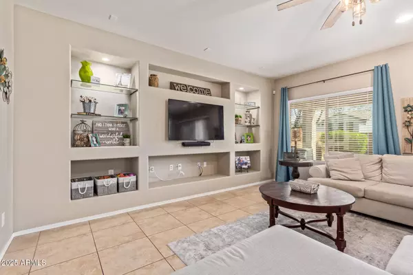 Phoenix, AZ 85085,1749 W FETLOCK Trail