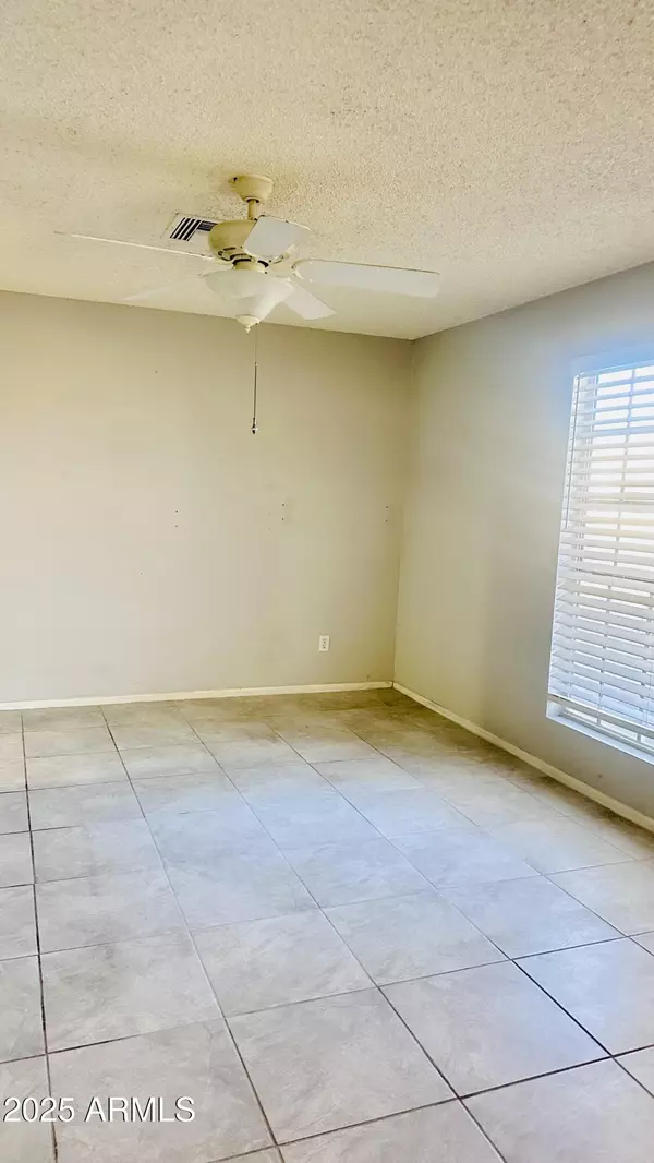 Glendale, AZ 85303,7339 W Krall Street