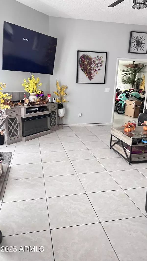 Glendale, AZ 85303,7339 W Krall Street
