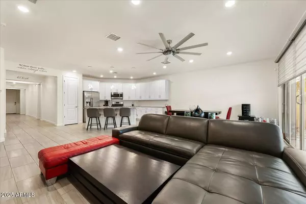 Phoenix, AZ 85041,2745 W POLLACK Street