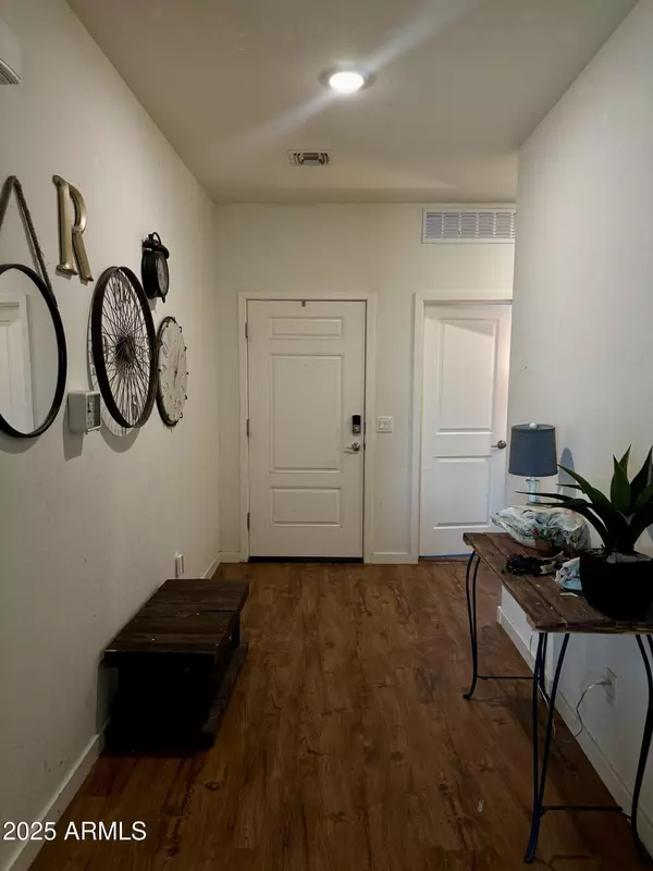 San Tan Valley, AZ 85143,7303 E EAGLE NEST Way