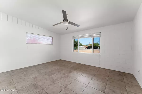 Phoenix, AZ 85032,3329 E GREENWAY Lane