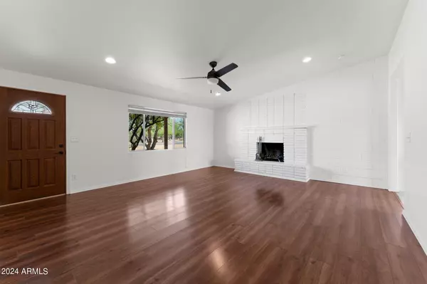 Phoenix, AZ 85032,3329 E GREENWAY Lane