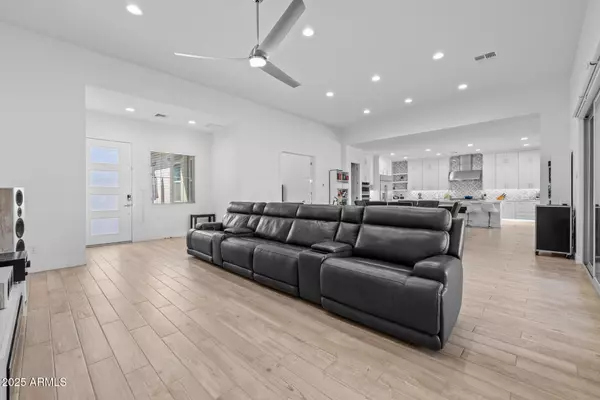 Mesa, AZ 85212,5451 S BENTON --