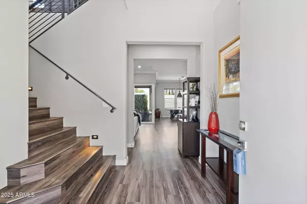 Phoenix, AZ 85014,1555 E OCOTILLO Road #16