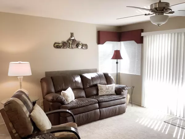 Scottsdale, AZ 85258,10055 E MOUNTAINVIEW LAKE Drive #1068