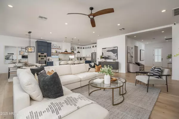 3628 E CLARENDON Avenue, Phoenix, AZ 85018