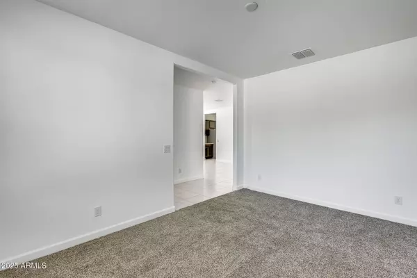 San Tan Valley, AZ 85143,939 W ANGUS Road