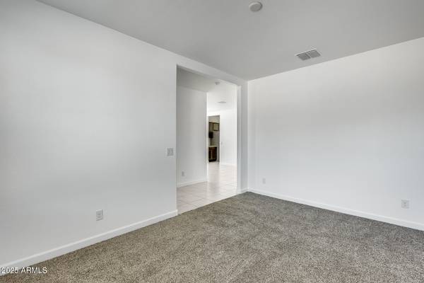 San Tan Valley, AZ 85143,939 W ANGUS Road