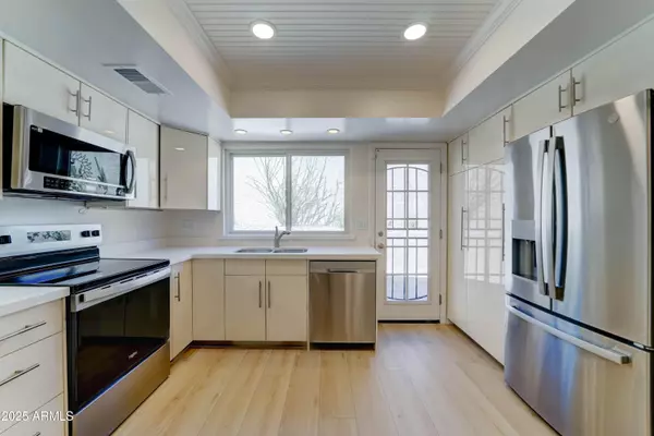 Tempe, AZ 85288,1658 N SIERRA VISTA Drive