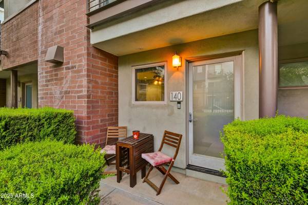 Tempe, AZ 85281,525 W LAKESIDE Drive #140