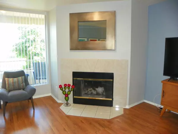 Scottsdale, AZ 85258,10080 E Mountainview Lake Drive #230