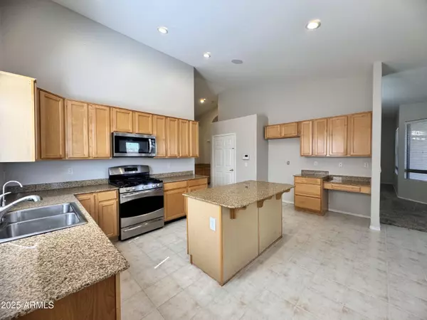 Gilbert, AZ 85296,673 S PEPPERTREE Drive