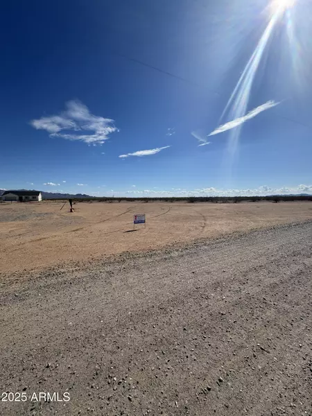 0 W Hedgehog Lot #4 Lane #-, Wittmann, AZ 85361