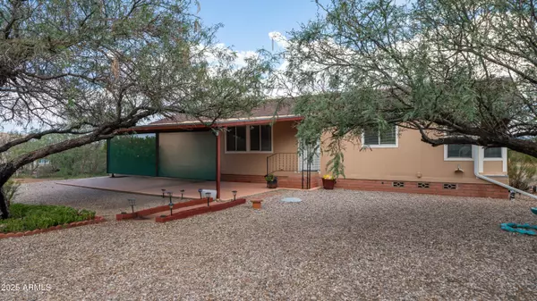 Hereford, AZ 85615,6898 S Y LIGHTNING RANCH Road
