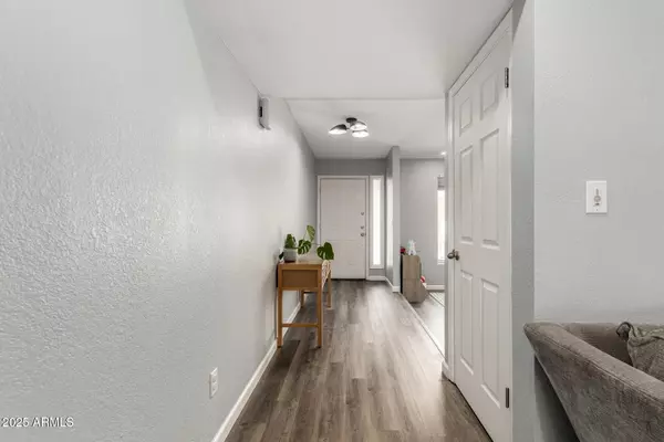 Mesa, AZ 85202,1847 W ISLETA Avenue