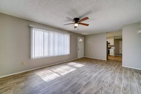 Tempe, AZ 85283,5945 S PALM Drive