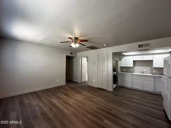 Phoenix, AZ 85006,1421 E FILLMORE Street #4