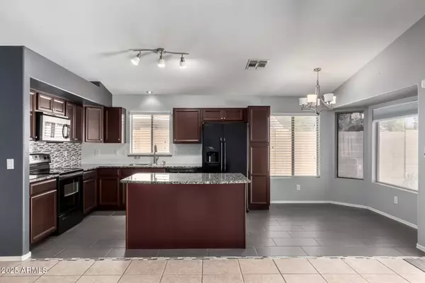 Gilbert, AZ 85296,1421 S NIELSON Street