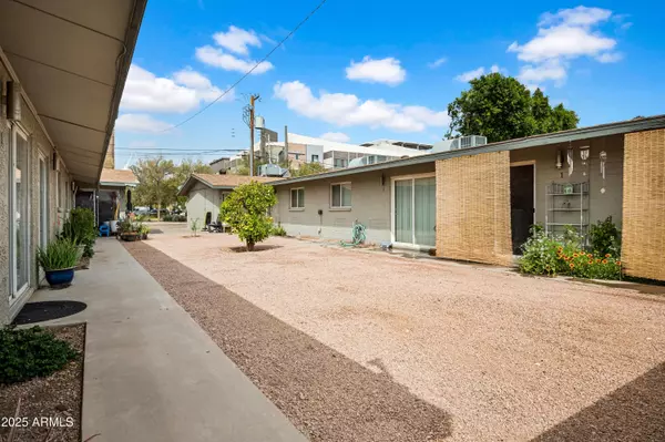 Scottsdale, AZ 85257,7232 E BELLEVIEW Street