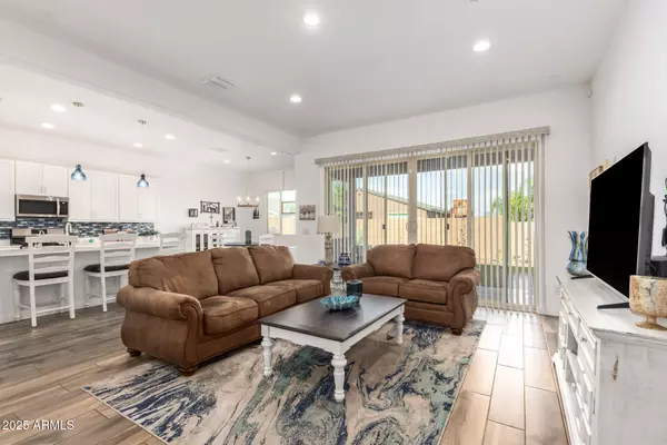 San Tan Valley, AZ 85143,32543 N WOODSIDE Drive