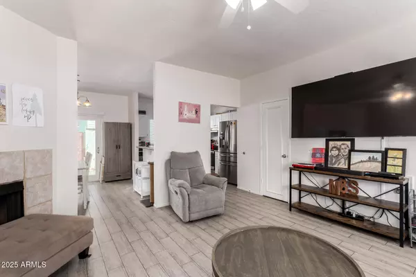 Chandler, AZ 85225,1970 N HARTFORD Street #84