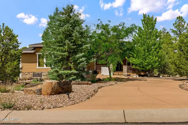 Show Low, AZ 85901,2040 E BLUFF RIDGE Road