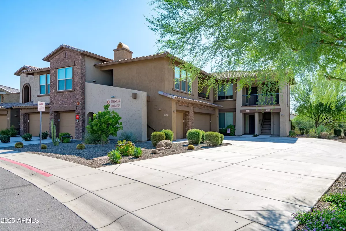 Phoenix, AZ 85085,2425 W BRONCO BUTTE Trail #2024