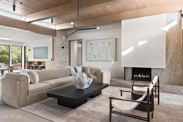 Paradise Valley, AZ 85253,6135 N 51st Place