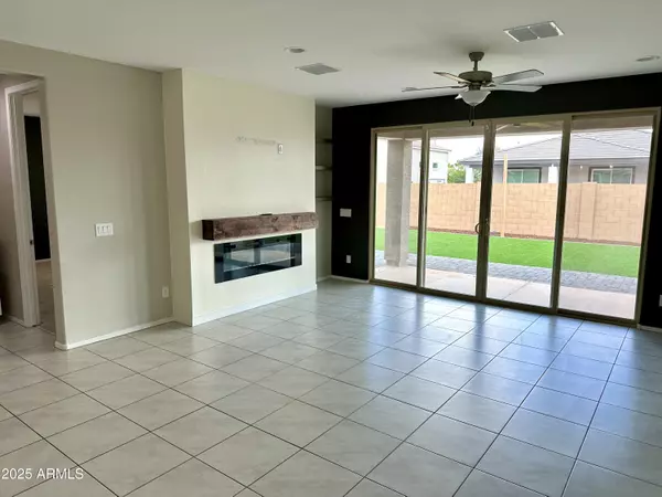 Casa Grande, AZ 85122,2058 E ENTORO Drive