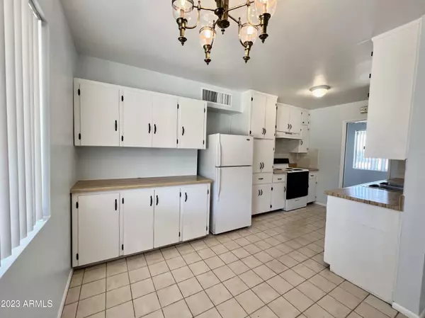 Mesa, AZ 85201,1535 W 5TH Place