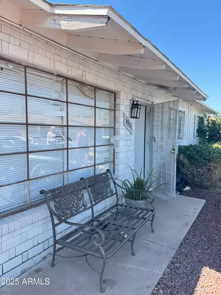 3901 W KEIM Drive, Phoenix, AZ 85019