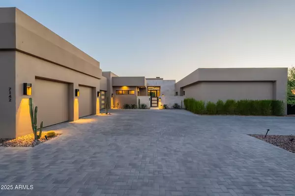 Paradise Valley, AZ 85253,7142 E IRONWOOD Drive