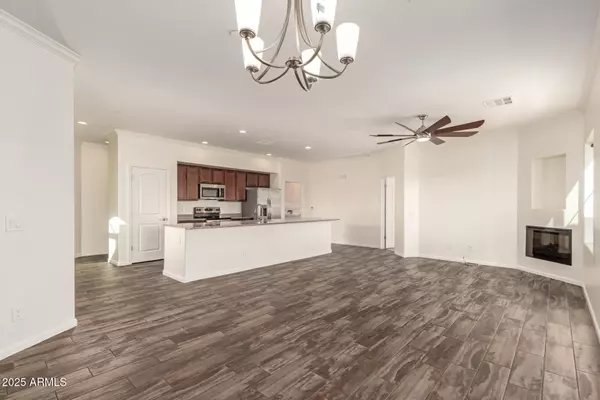 Chandler, AZ 85225,900 S CANAL Drive #238