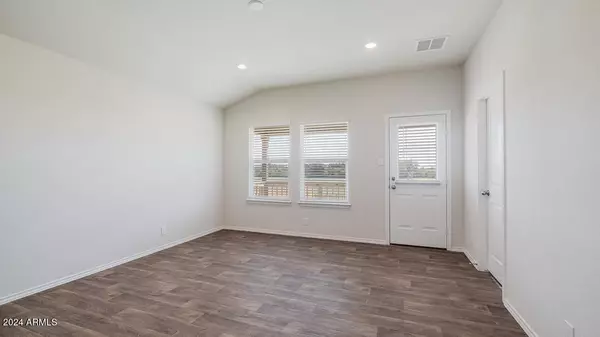 Apache Junction, AZ 85120,2067 W SOLSTICE Avenue